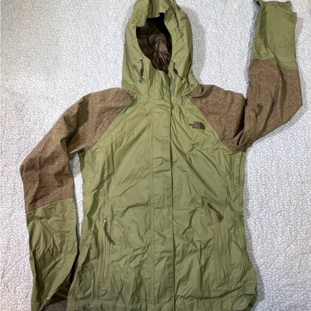 The North Face Lightweight Rain Jacket Women’s XS